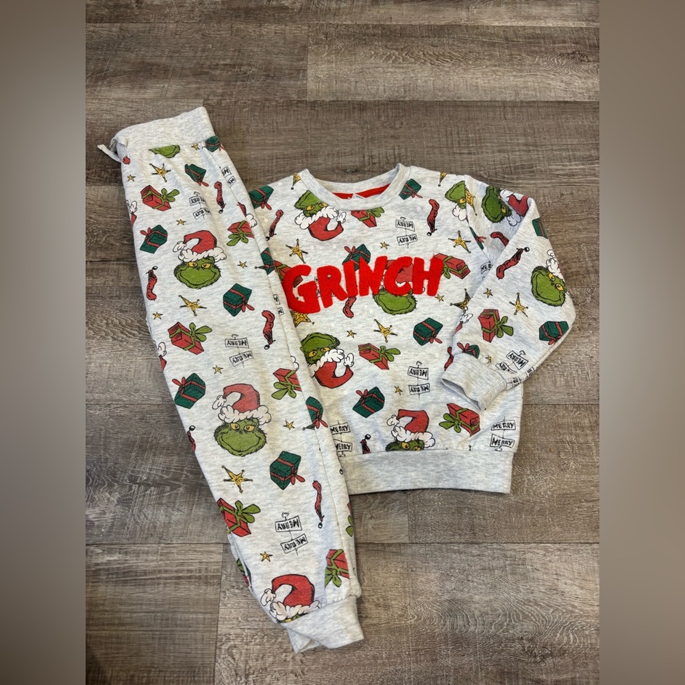 Grinch Kids Pajama Set - Festive Gray and Red